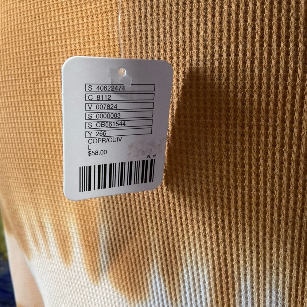 Free People large tan and white tie-dye thermal long sleeve top - Picture 5 of 5